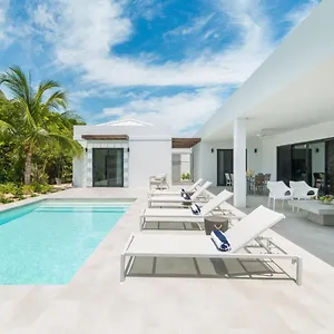 Tradewinds , Providenciales Turks And Caicos Islands